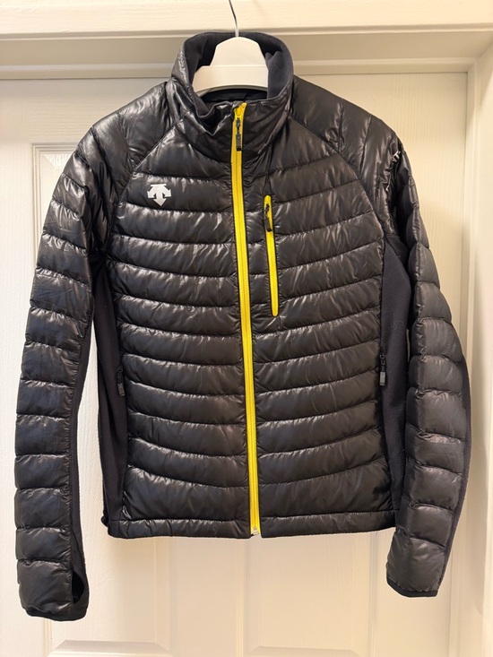 Descente Other - Descente Black Puffer Jacket with Yellow Zip Accents